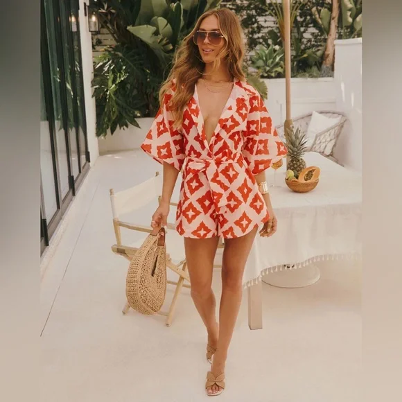 NWT Vici Abstract Waist Tie Romper - Pink Multi / L - Picture 3 of 7